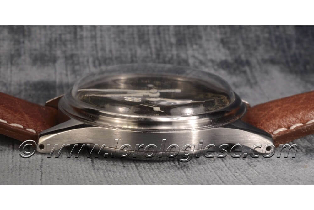 angelus-hermetique-38mm-steel-waterproof-chronograph-black-glossy-dial-cal-215-10