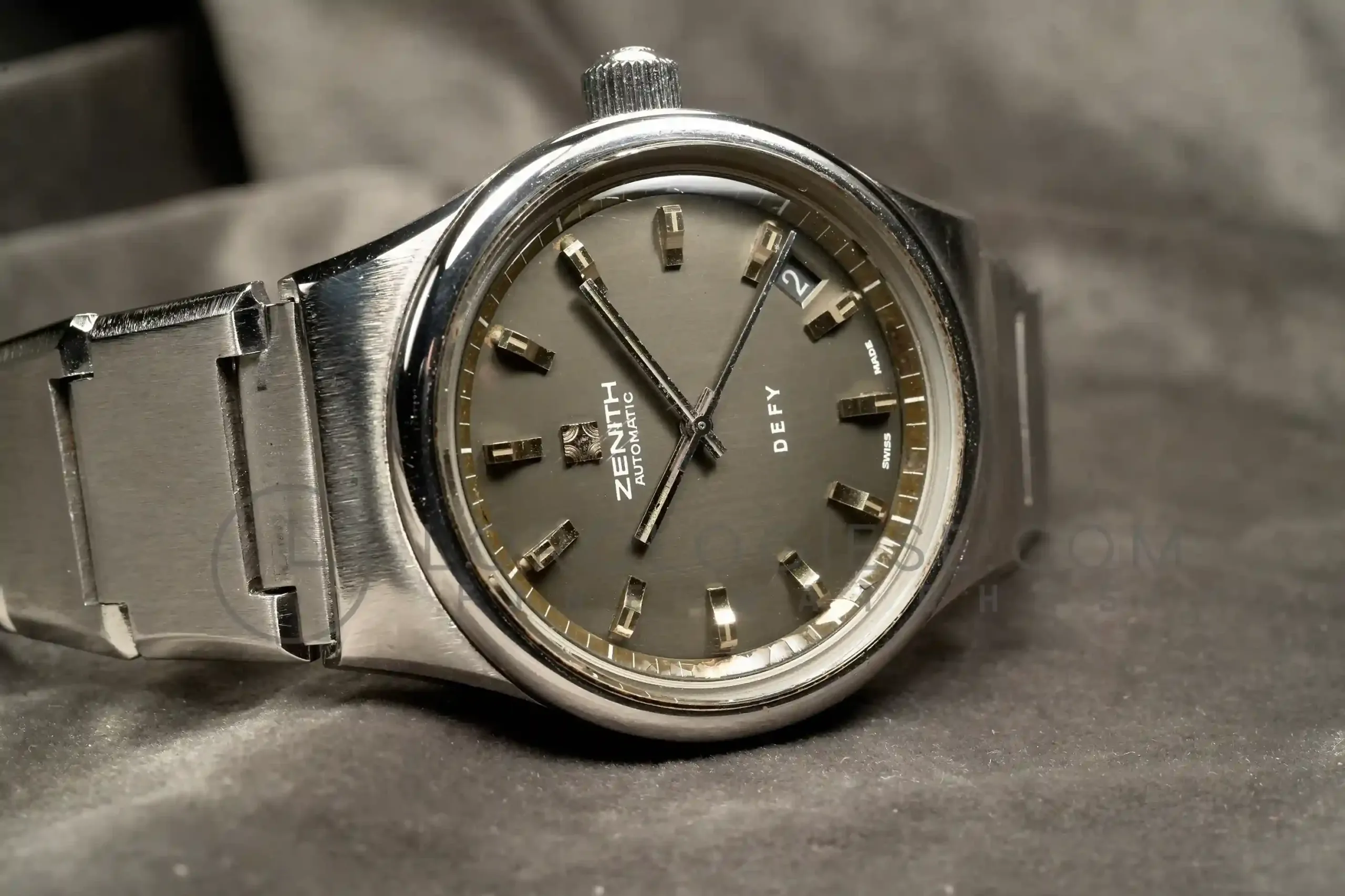 ZENITH DEFY 01-0360-380 AA GRY 2572PC 10_2_11zon_11_11zon