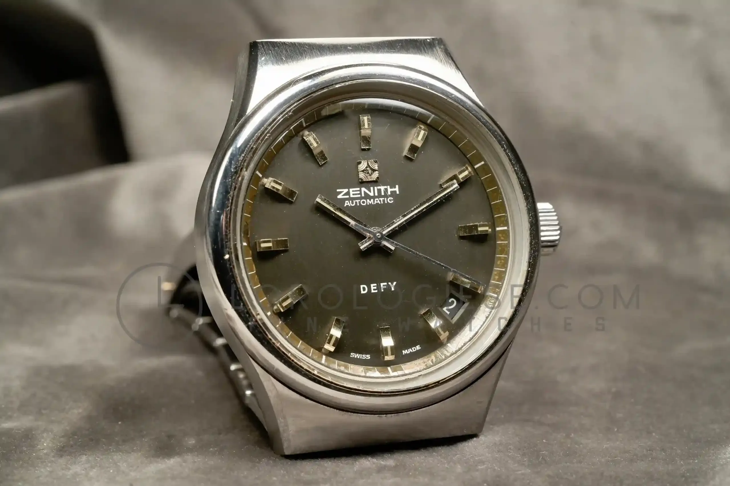 ZENITH DEFY 01-0360-380 AA GRY 2572PC 2_10_11zon_3_11zon